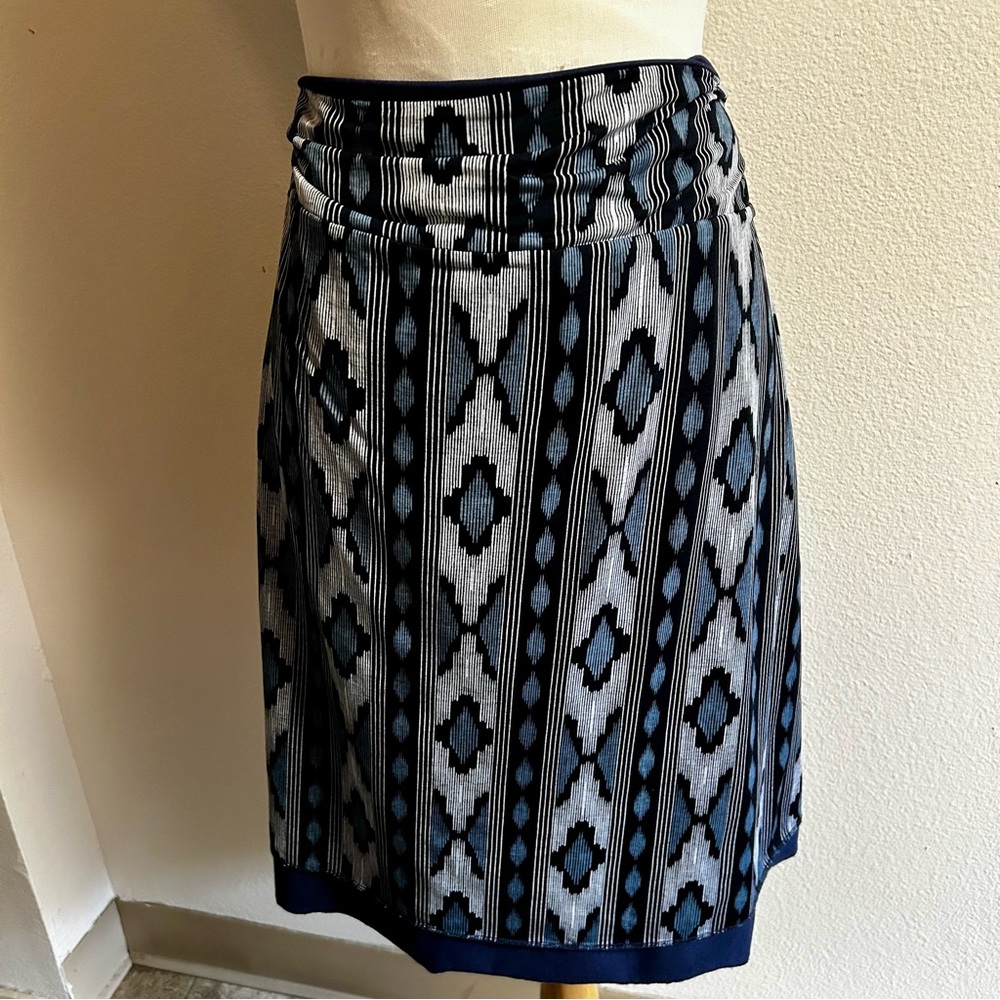 Stylish Blue southwestern Pattern reversible Women's Skirt sz XXL